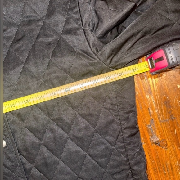 Authentic Vintage Burberry Quilted Black Jacket. - Picture 3 of 11